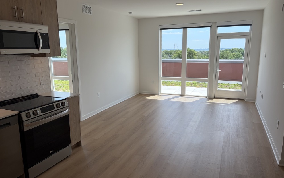 B7 - 2 bedroom floorplan layout with 2 bathrooms (Open Concept Living)
